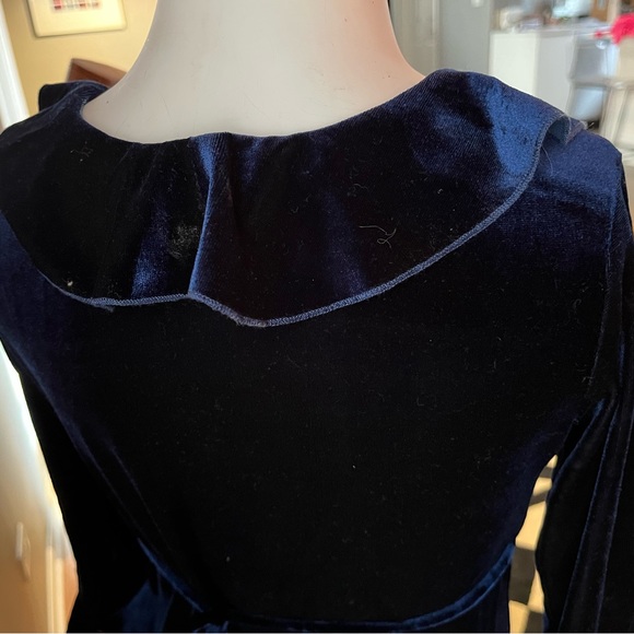 Gorgeous navy velour dress made by hype. Tie in back.  Girls size 10. - Picture 3 of 9